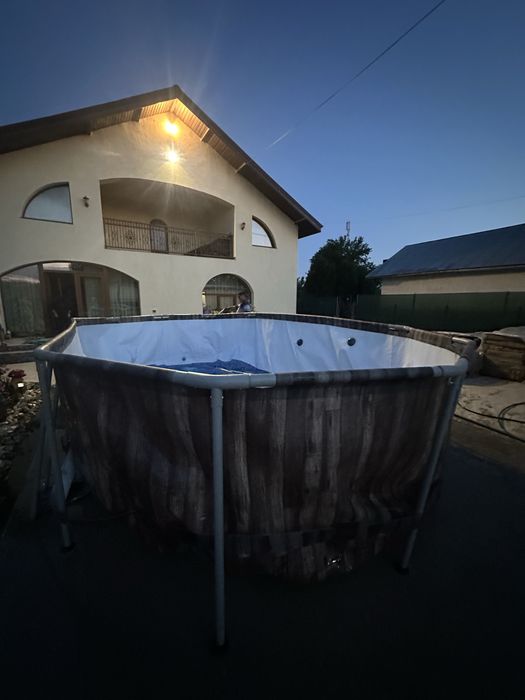Vand piscina folosita