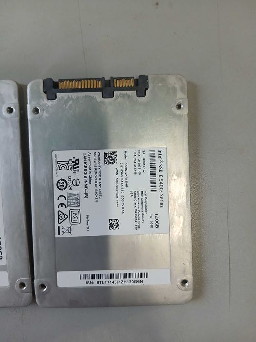 Продавам видеокарта Asus GTX 1060 3gb Захранване Thermaltake 700W SSD Intel 120gb