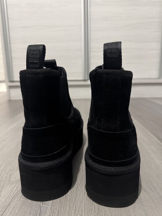 UGG боту оригинални нови размер 38