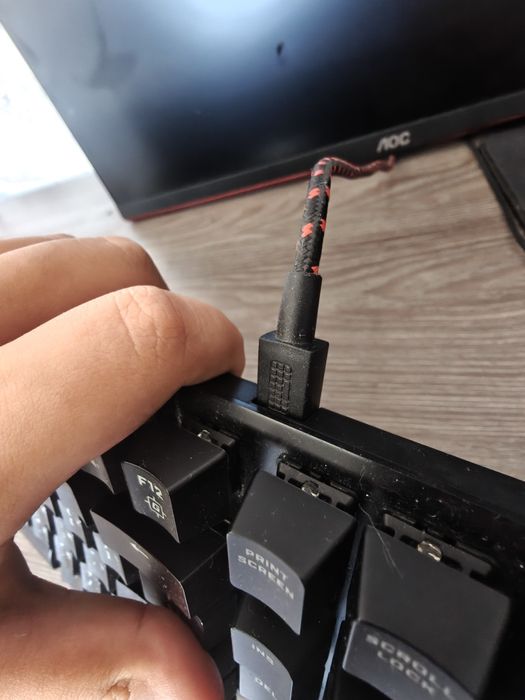 Продается клавиатура