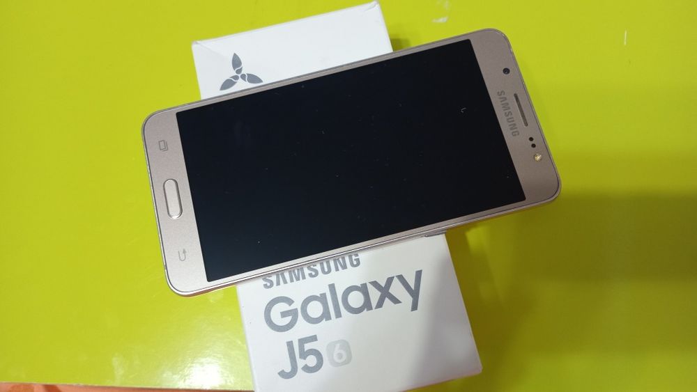 Samsung J5 2016год  13000тг