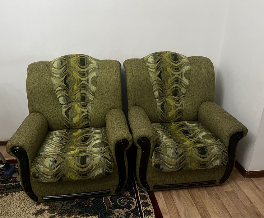 Б/у диван креслосымен сатылады