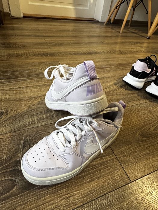 Vand adiddas si nike fete