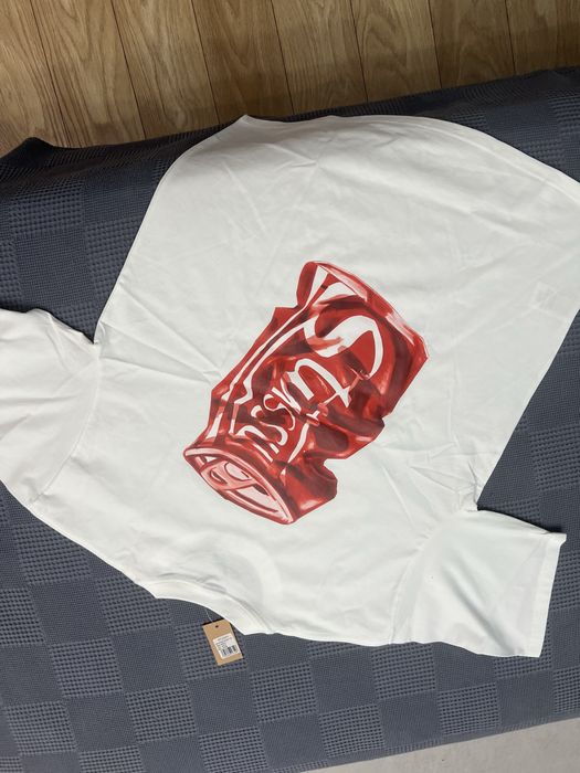 Футболка от бренда STUSSY