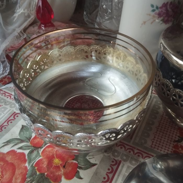 Продаю  советскую конфетницы и  салатницу