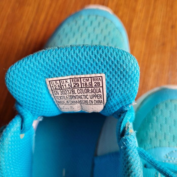 Adidasi Sketchers fete marime 29 stare foarte buna