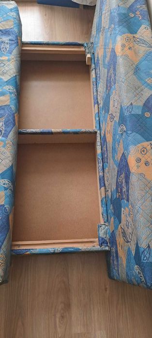 Разтегателен диван 185х75