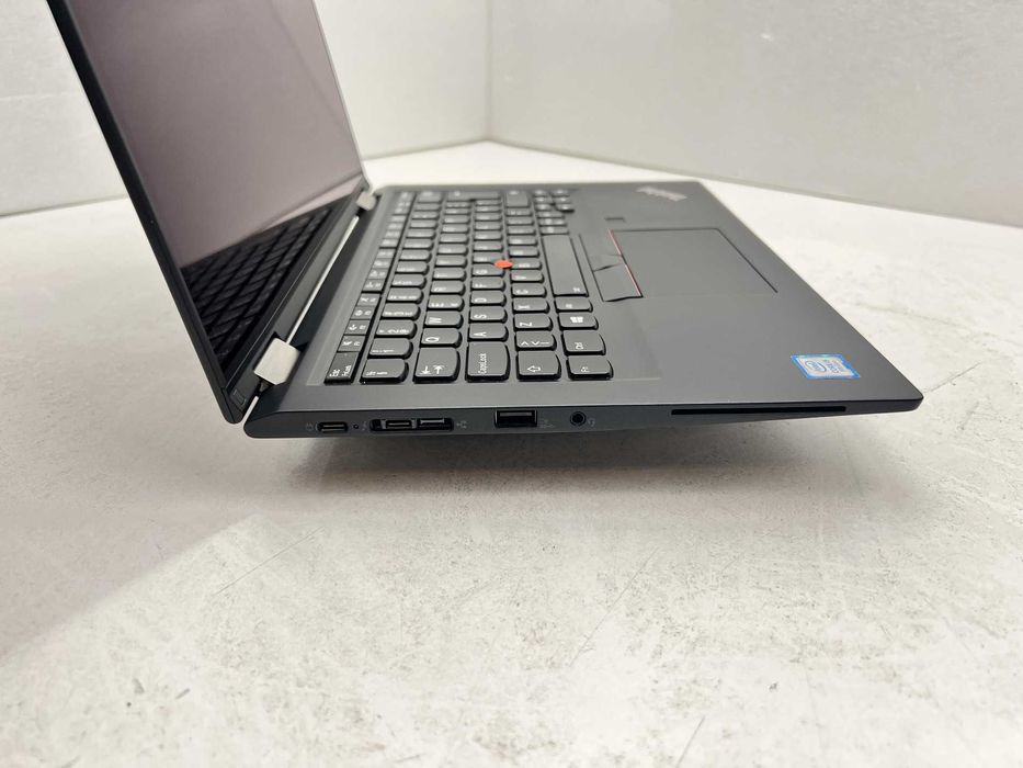 Реновиран лаптоп Lenovo ThinkPad X390 Yoga 13.3" i5-8265U 8GB 260GB