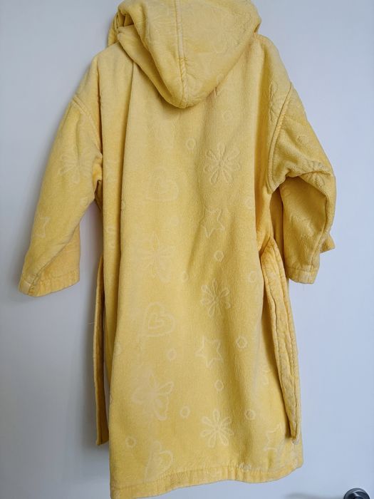 Детски халати два броя 7/8 и 11/12 години