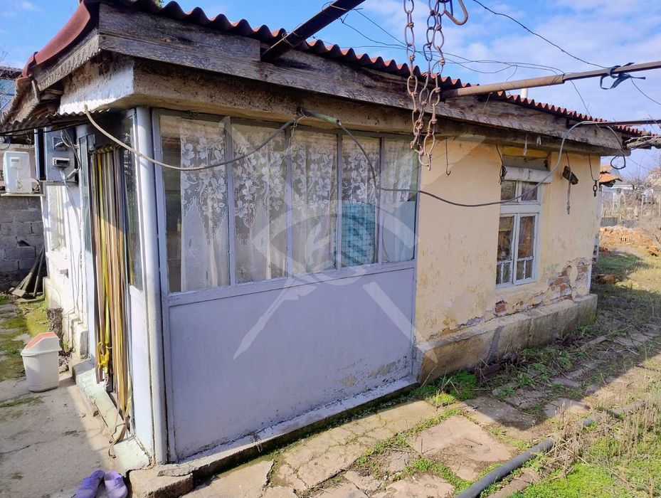 Продава се Къща в с. Бенковски, Област Пловдив - 38 кв.м за 1974 €/кв.м - Снимка #1