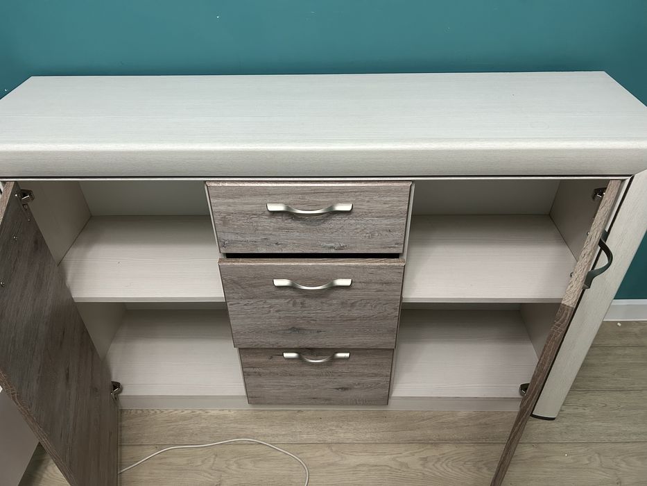 Комод (тумба).