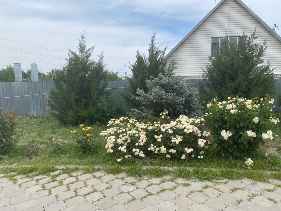 Дом с магазином в Бурундае