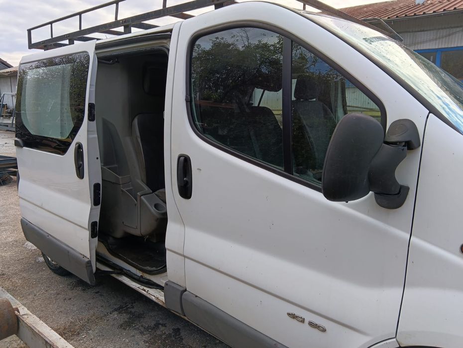 RENAULT Trafic 2004 — imagine 4