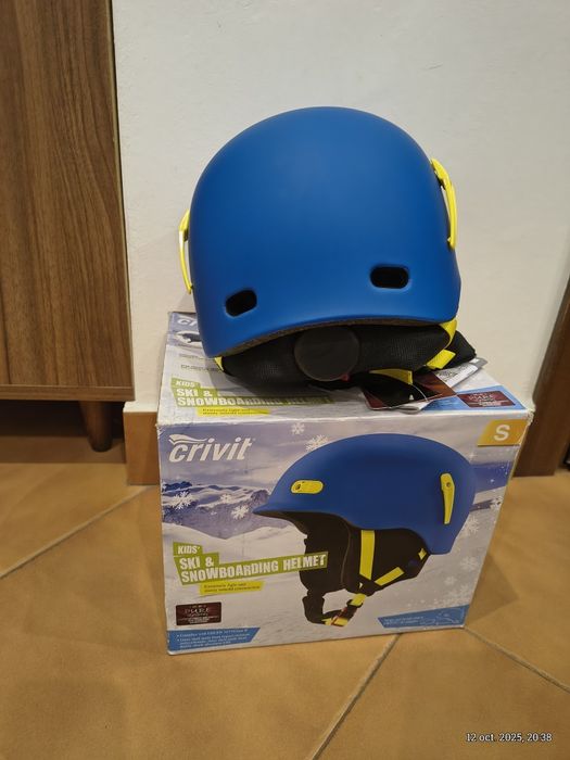 Vând casca ski snowboard mărimea S 70 lei