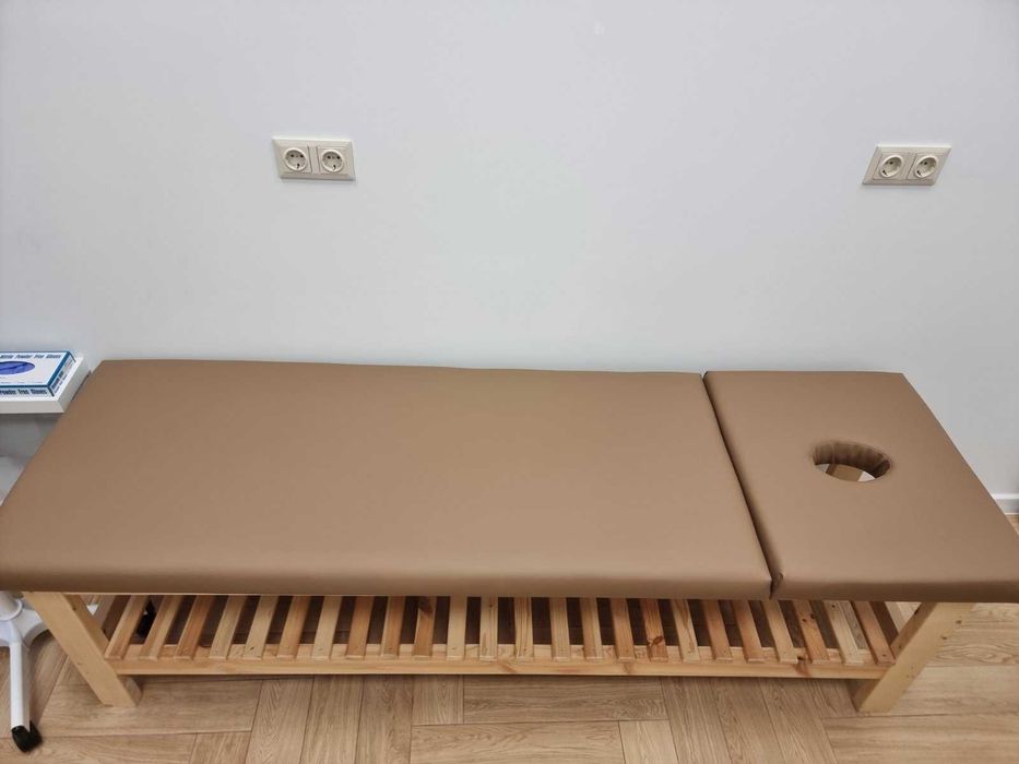 Дървена кушетка за физиотерапия, рехабилитация, масаж, прегледи