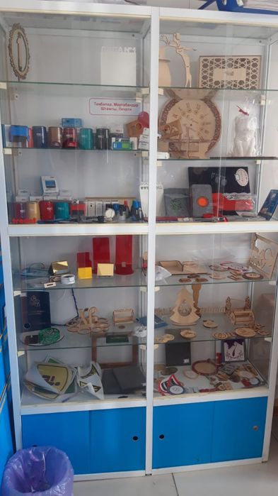 Продам торговую витрину