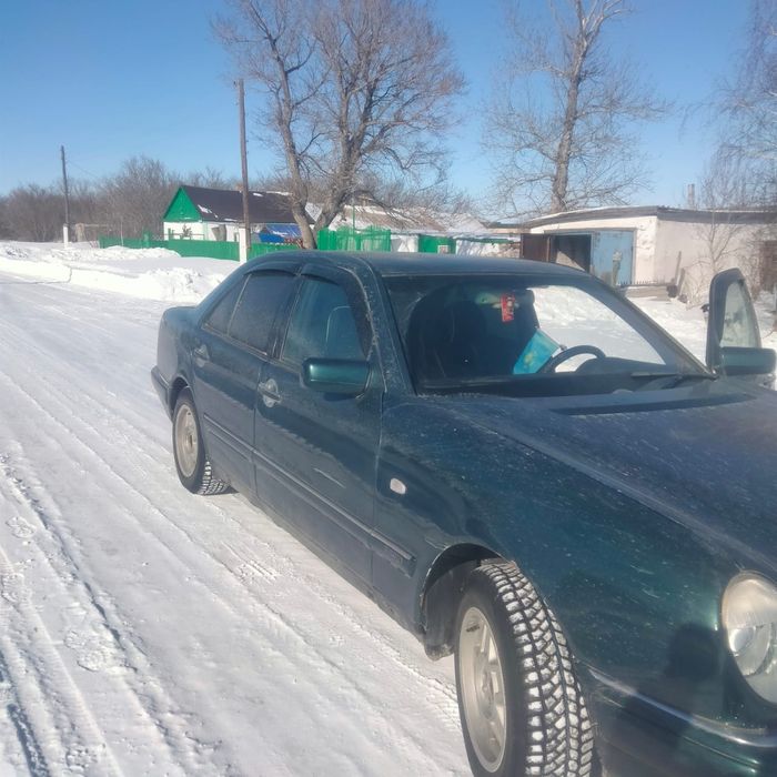 Продам мерс 210 лупарь.