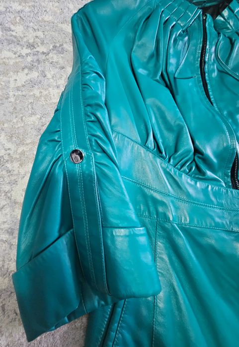 Плащ кожаный зелёный