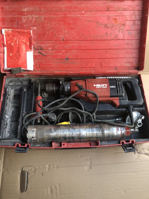 Masina de carotata Hilti DD 100 MEC cu carota inclusa