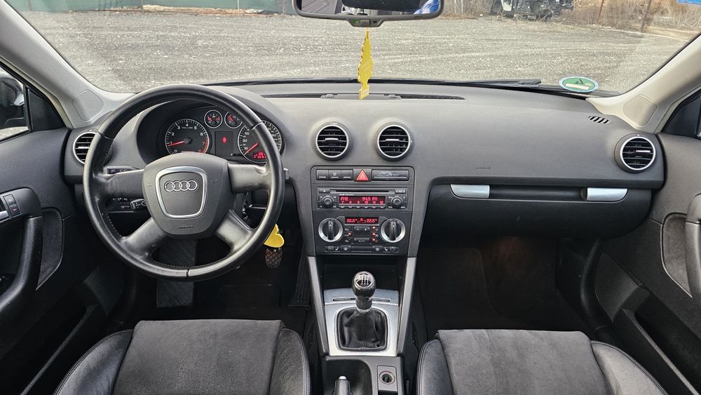 Audi A3  S-Line  1.6 Benzină   An :2007