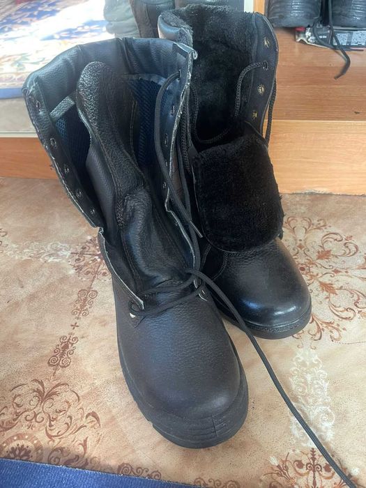 Продам зимние сапоги БЕРЦ