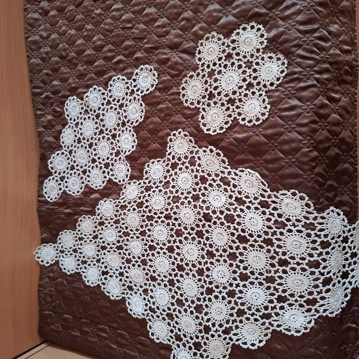 Покривчици на една кука за масичка или шкафче