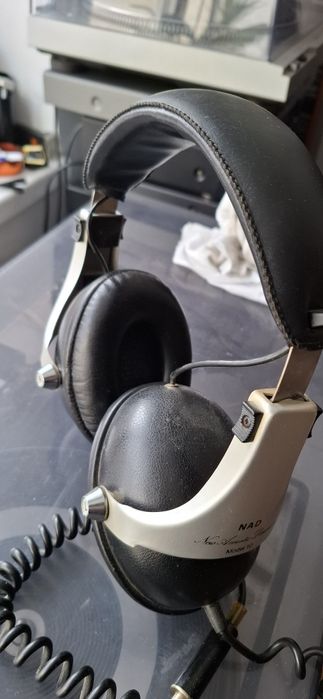 Căști audio NAD, model 10