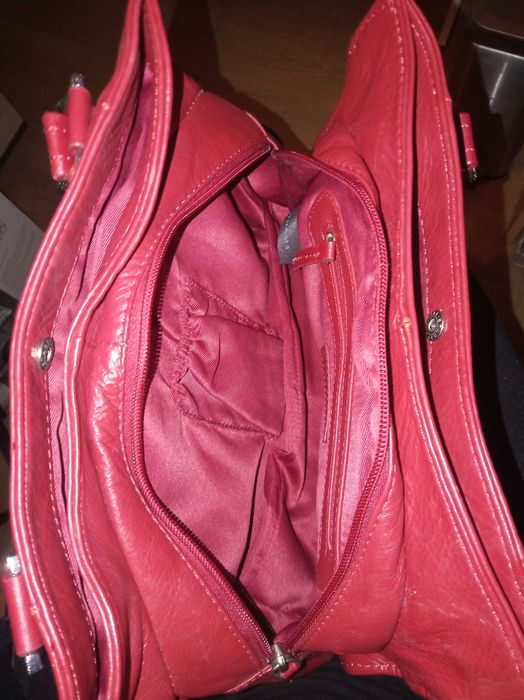 Дамска маркова чанта от естествена кожа, черна, червена