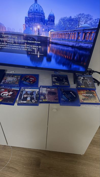 Продам Ps 4 Slim 1 TB