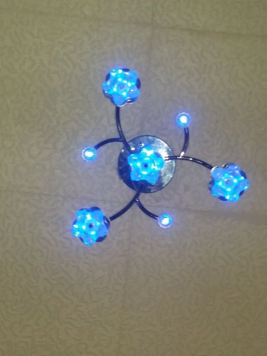 Lustra cu telecomanda