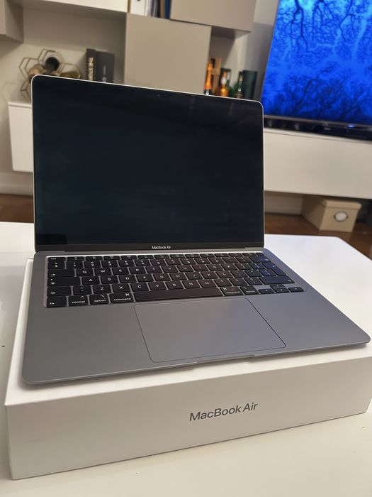 Macbook Air 13'' 2020 - 16GB RAM, SSD 256 GB