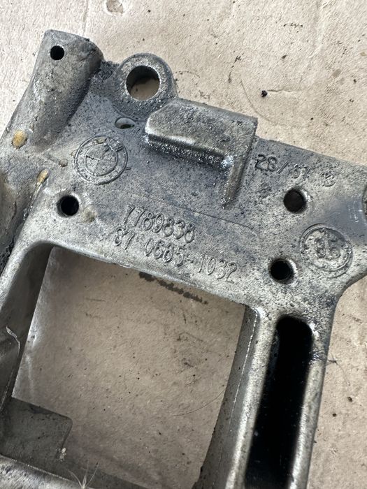 Pompa ulei BMW Seria 5 E60 E61 530d 525d 177cp 218cp 231cp 7789838