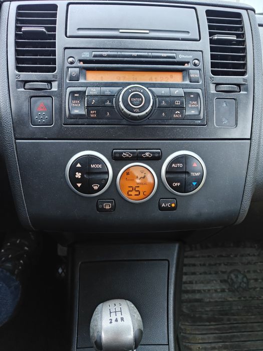 Nissan Tiida 1.6 benzina