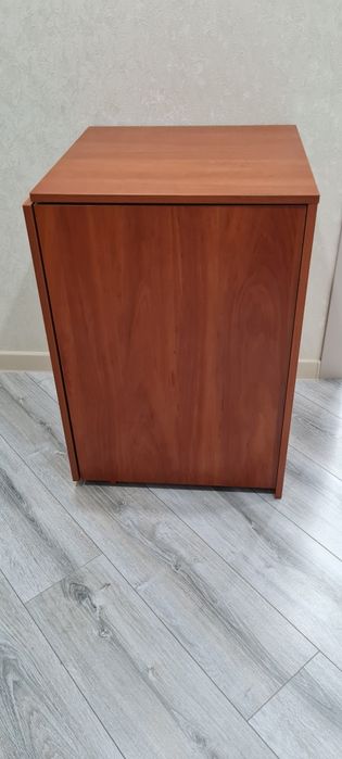 Продам стол 50 *50 *75