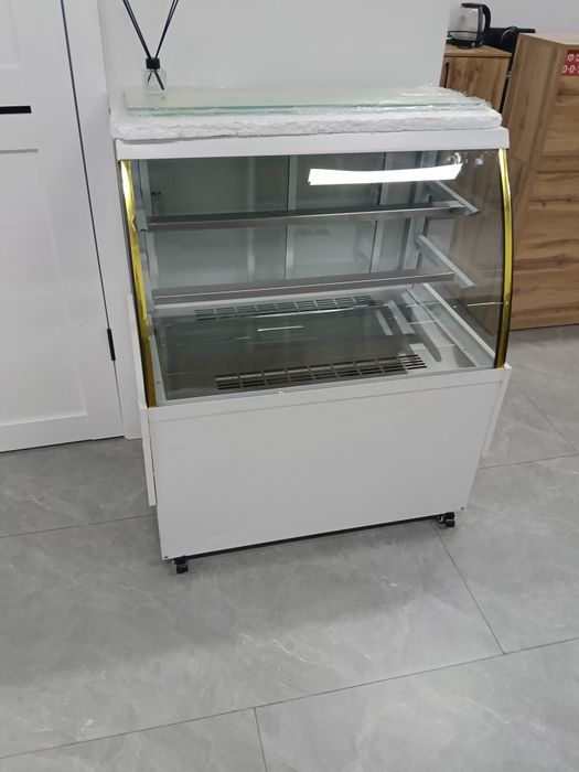 Кондитерские витрины