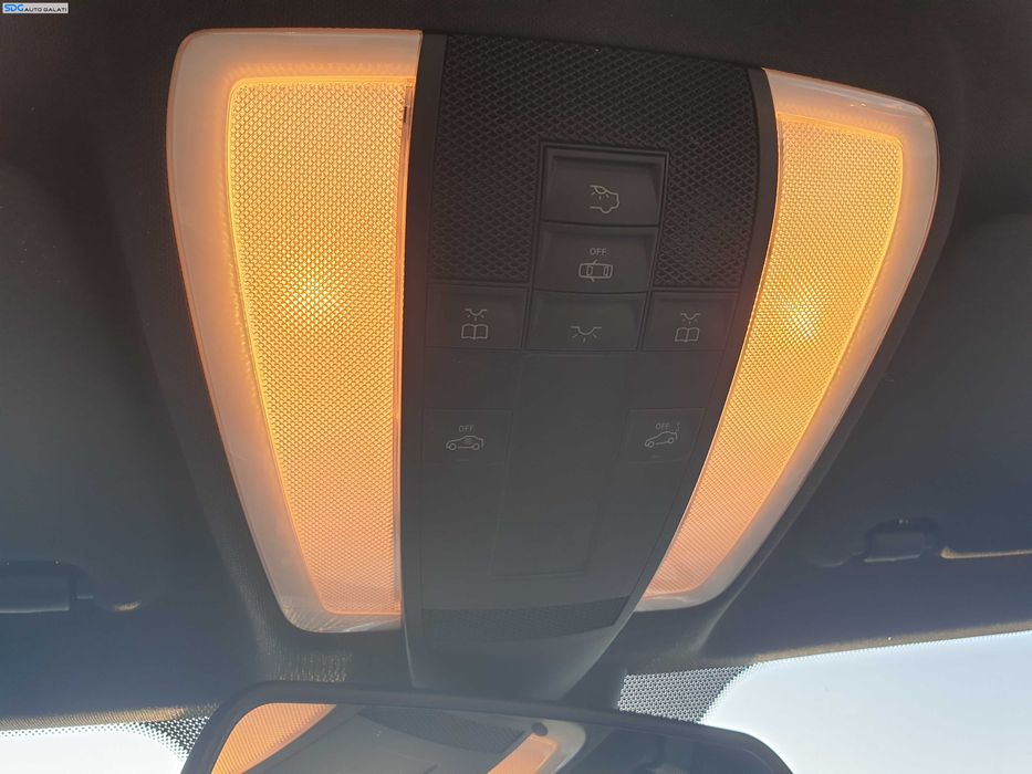Plafoniera Lumini Lampa Iluminare Habitaclu Mercedes Clasa C Class W204 2007 - 2014 [K1566]