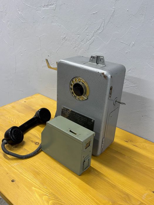 Монетен/Уличен телефон