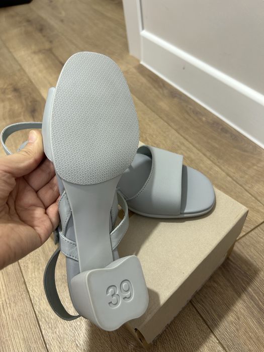 Туфли нежно голубого цвета