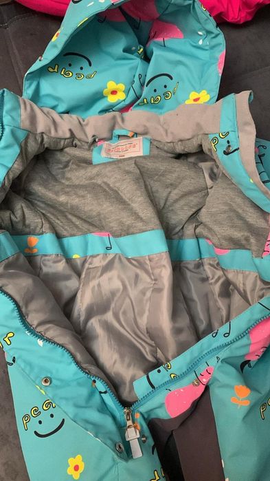 Два детских комбинезона