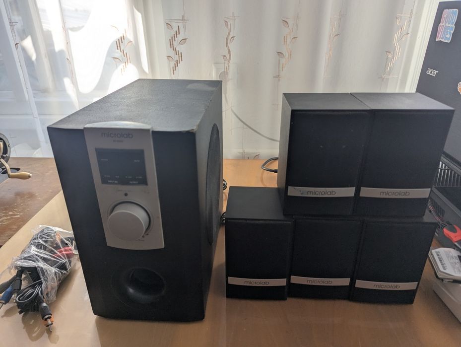 Динамики Microlab с сабвуфером
