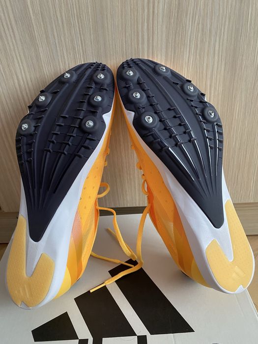 Pantofi Adidas cu cuie 42 NOU