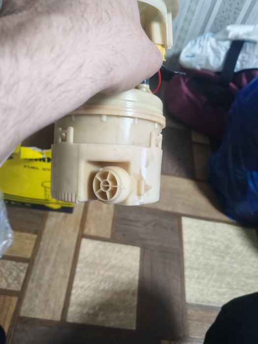 Продам бензонасос рено дастер