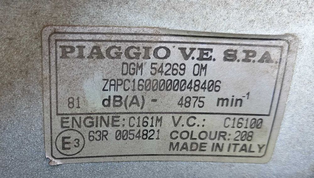 Scutere Piaggio Vespa clasic ET2, 49cc, 2002/3, fara CIV, inmatriculat