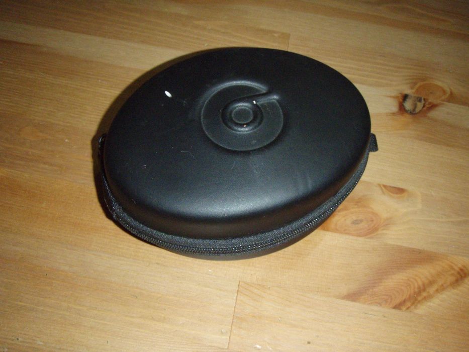 Casti cu fir Beats Studio 1 + husa de transport