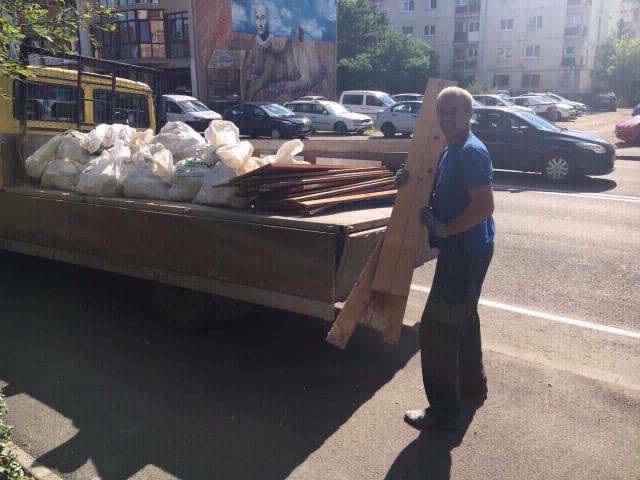 Transport moloz debarasare moloz