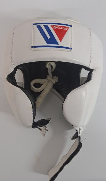 Шлем боксерский продам