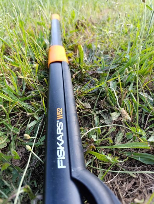 ГРАДИНАРИ ! Изкоренител за плевели FISKARS, Фискарс Плевел изкормвач !