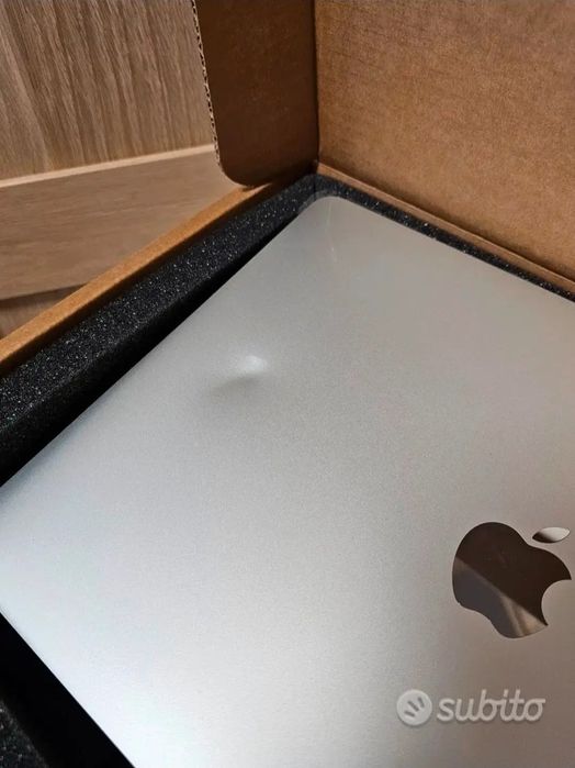 Carcasa aluminiu + Display MacBook Air pentru piese de schimb