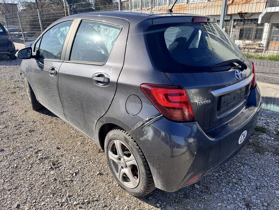 Toyota yaris 1.5 hybrid на части