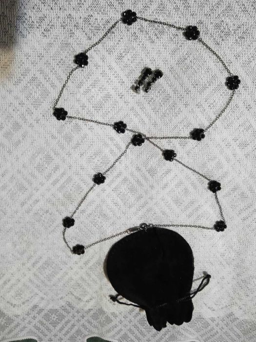 Нежен Комплект в черно